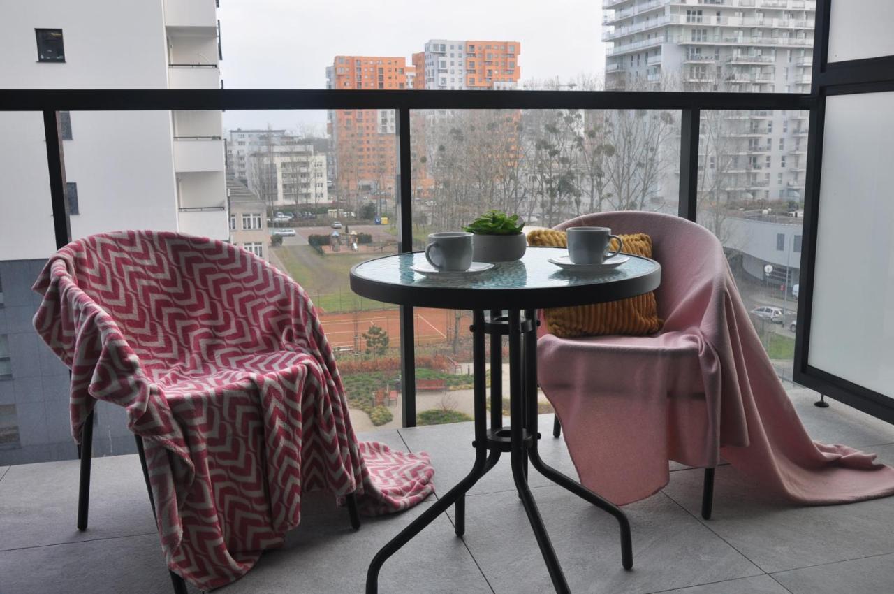 Apartament Nadmorskie Spektrum & Parking Danzig Exterior foto